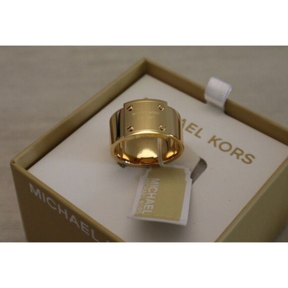 Michael Kors MKJX26577108 Women's Sz 8 Gold Tone Logo Plate Fashion Ring - Picture 4 of 7